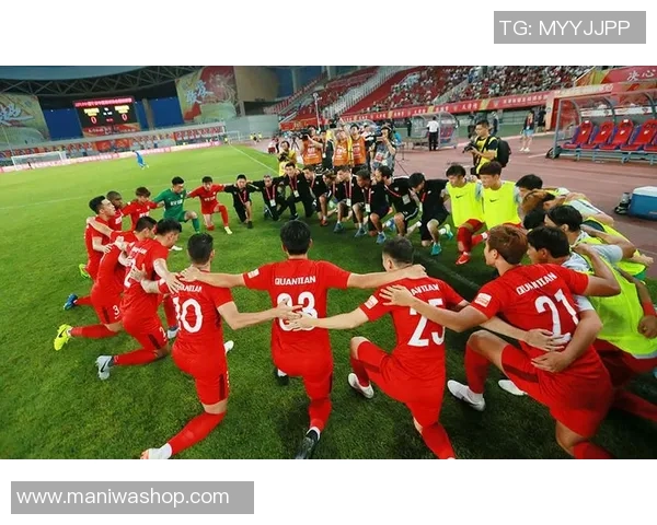 大连一方逆转天津权健精彩战役全场回顾与精彩瞬间分析